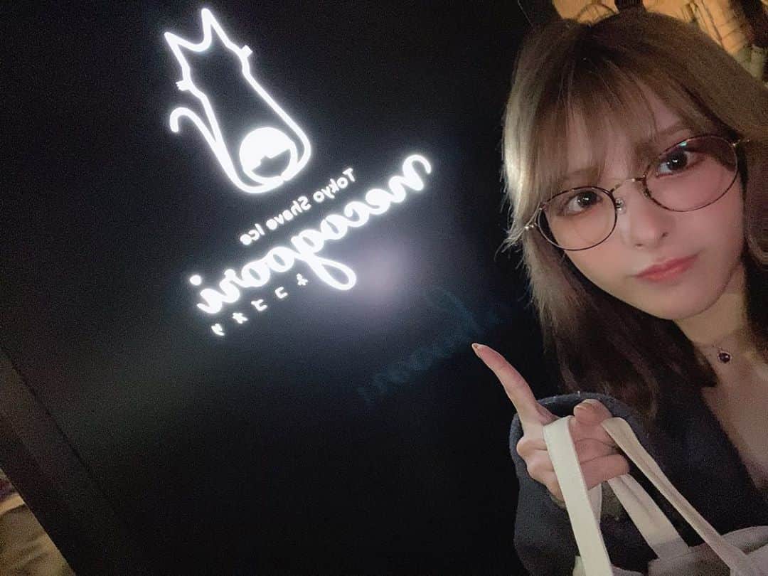 のインスタグラム：「大森にある「ネコゴオリ」さん🍧﻿ ﻿ ・いちごぜんかい﻿ ・figりがっこ﻿ ・黒ごまココナッツラズベリー﻿ ・紀州南高梅ぜんかい﻿ (・ライチティー﻿☕️) ﻿ たむさんに教えてもらった氷屋さんに早速🚃！﻿ 変わったメニューが多くて迷ったけどボリューミーでどれも味がはっきりしてて(選んだバランスも良かったかも)美味しかったです😋figりがっこが衝撃的にツボでした🥳﻿ ﻿ #TokyoShaveIceネコゴオリ #ネコゴオリ #大森　#かき氷」