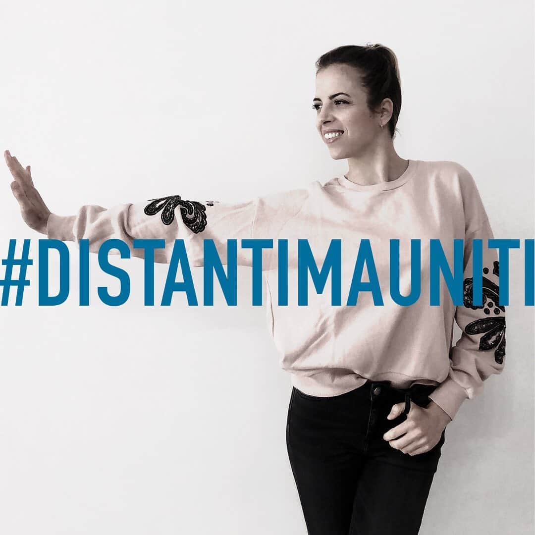 カロリーナ・コストナーさんのインスタグラム写真 - (カロリーナ・コストナーInstagram)「#distantimauniti #iorestoacasa」3月10日 19時10分 - mskostner