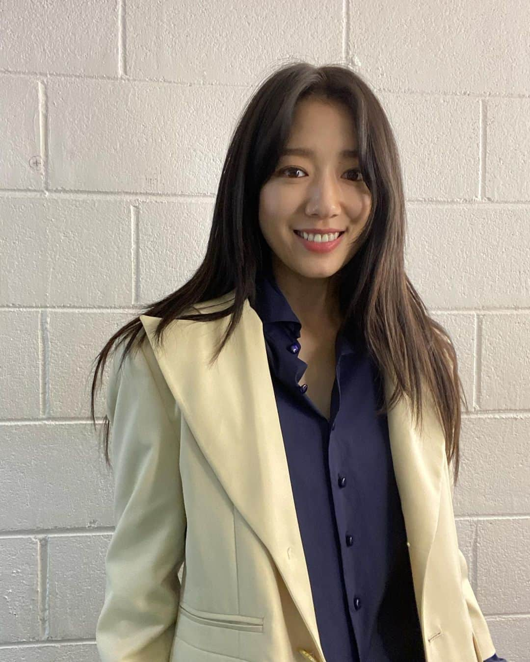 パク・シネさんのインスタグラム写真 - (パク・シネInstagram)「🙋🏻‍♀️」3月10日 20時03分 - ssinz7