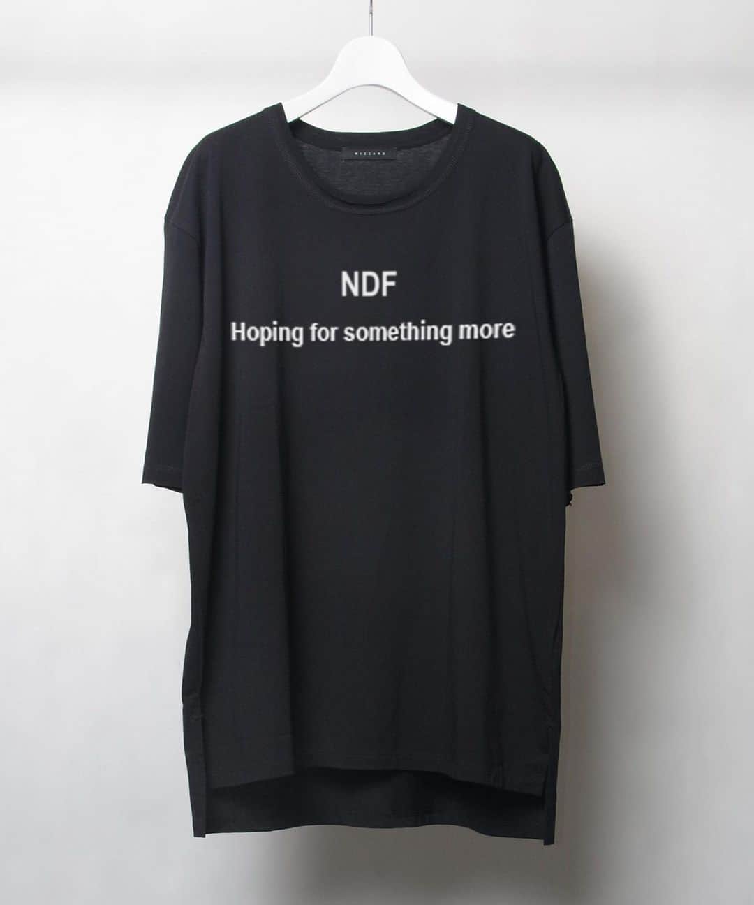 ウィザードのインスタグラム：「期間限定 2020 SUMMER COLLECTION の先行受注会を OFFICIAL WEB STORE にて以下の日程で開催致します。  3/10 (TUE) ~ 3/23 (MON) 23:59まで  Offical Web Store https://wizzard.stores.jp/  #wizzard_fac #wizzard #fashion #tokyofashion #streetfashion #fashionphoto #streetwearbrand #streetwearaddicted #designersbrand #domesticbrand #tokyofashionweek #20summer」