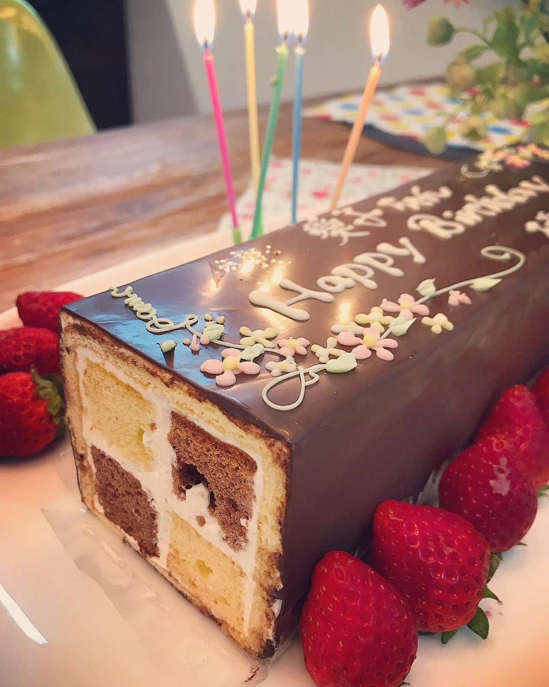 奥村愛子のインスタグラム：「* お祝いしてもらっちゃいました✧ ありがとう〜〜.｡.:*☆」