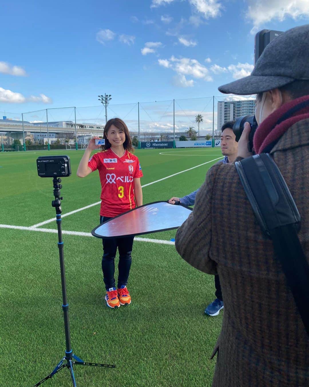 鮫島彩のインスタグラム：「・ ・ ミンティアから新商品の『フローズンシトラス』が発売されました‼️ ・ ・ スポーツ前後にお口と気持ちをスッキリさせるのに欠かせないミンティアシリーズ✨ ・ ・ フローズンシトラスはスポーツ時にピッタリの爽快感&フレーバーなので、おすすめです🥰 ・ ・ Number × MINTIA の特別インタビューもぜひチェックしてみてください😊 ↓↓↓ https://bit.ly/2TNRje6  #MINTIA #ミンティア #フローズンシトラス」