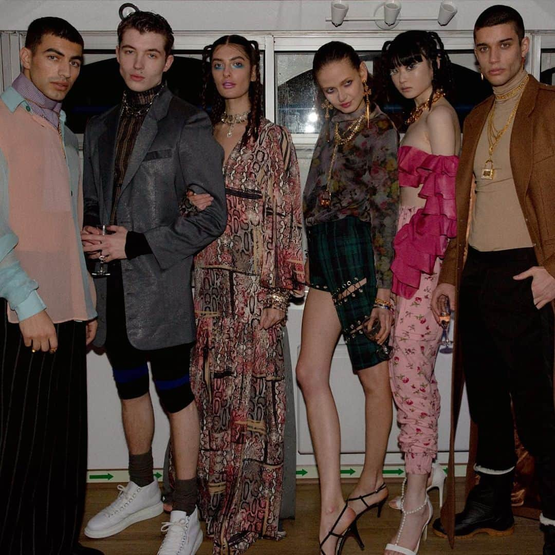 倉岡晋也さんのインスタグラム写真 - (倉岡晋也Instagram)「Merci ✔︎ @laruicci RTW presentation during Paris fashion week #laruicciboat at Seine river styled by me  @__cemcinar__  @cemcinar_paris @natsukimua @hikageyumiko @angelapeachy  #laruicci #cemcinar #倉岡晋也 #shinyakuraoka」3月11日 3時00分 - shinyakuraoka