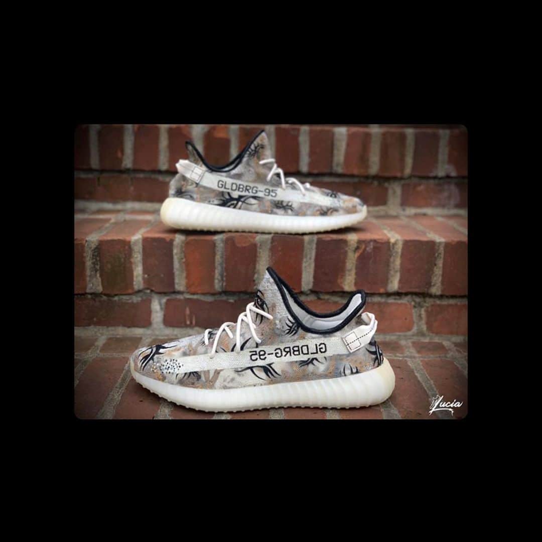 ビル・ゴールドバーグのインスタグラム：「@luciafootwearco with the latest #goldbergcamo kicks!! Always looking for something different and man did this dude deliver!! 🙏👊🤙 #spear #jackhammer #whosnext @wwe 🤪」