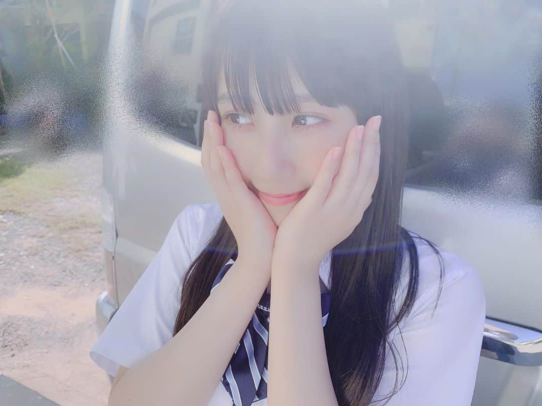 井上瑠夏のインスタグラム：「４月から高校生じゃなくなっちゃうから﻿ 今だけ制服のアイコンにしたよ◡̈*.。﻿ ﻿ ﻿ #制服 #高校生  #ljk  #青春」