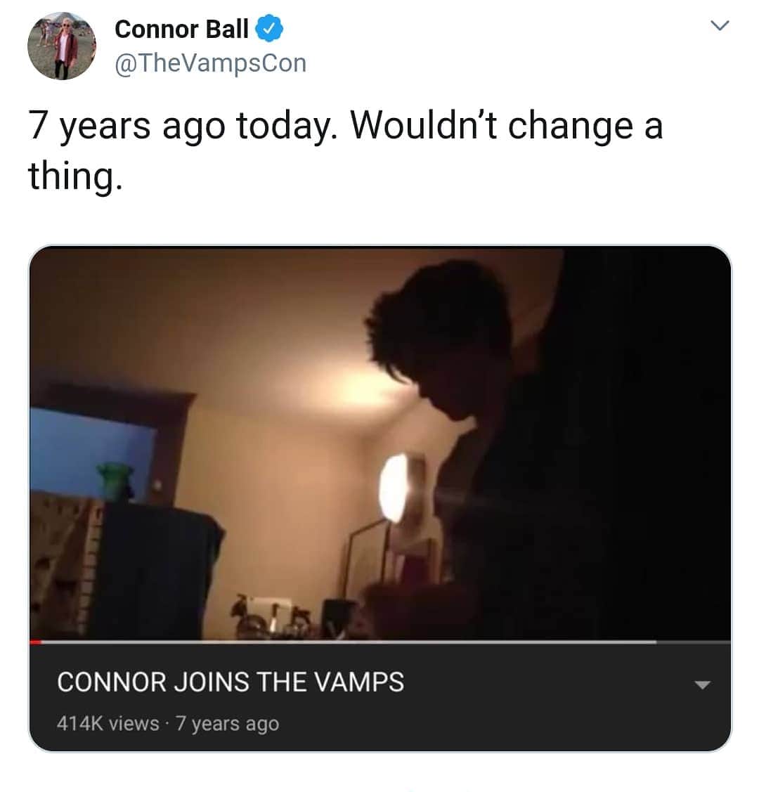 コナー・ボールのインスタグラム：「Keep it as a tradition ❤🦋 a heart-warming moment forever in my heart. @connorball I will keep this user name till you change your mind 💕」