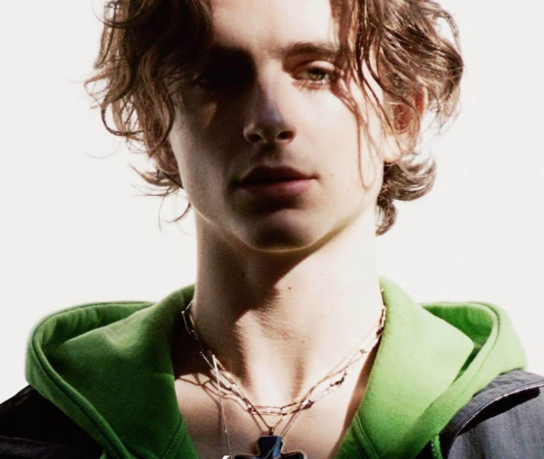 Cynthia Sakaiのインスタグラム：「Timothée in Vita Fede Marianne silver chain necklace」