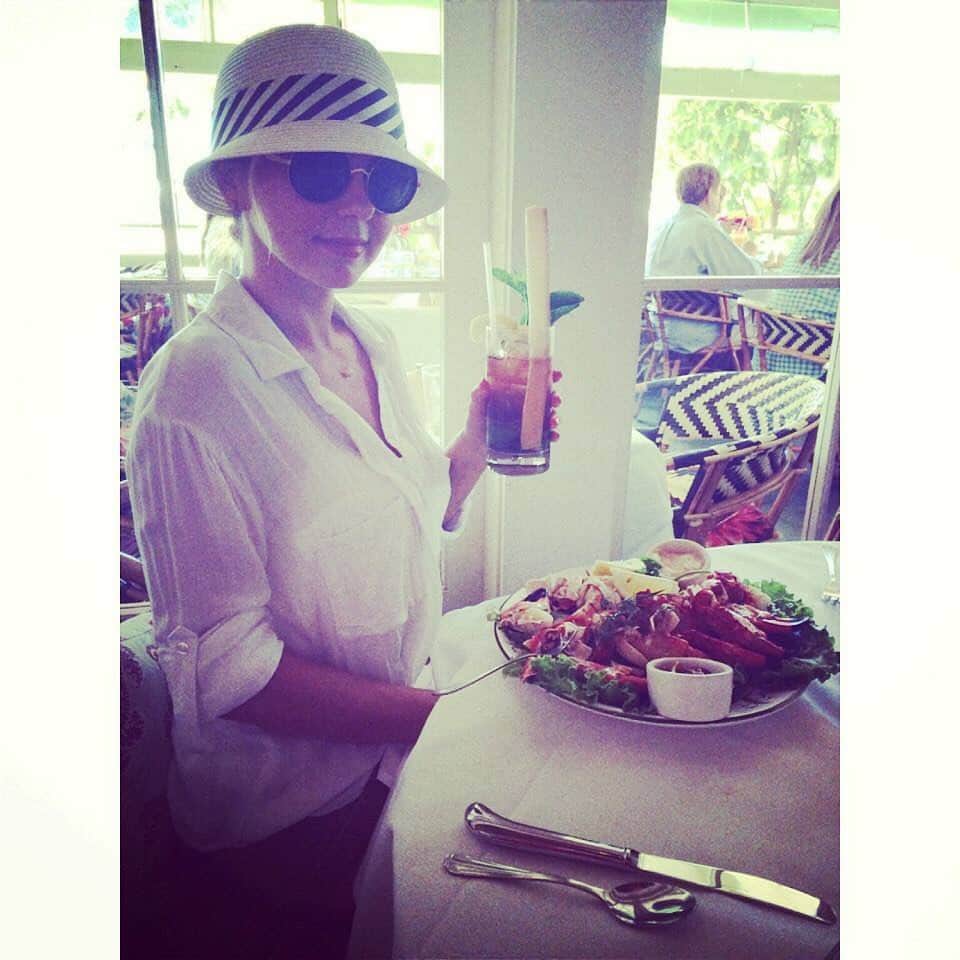 ブリー・オルソンのインスタグラム：「If you won a vacation and wanted to take me, where would we go and what type of activities would you plan for us? I’m also a foodie, so don’t leave out the noms!」