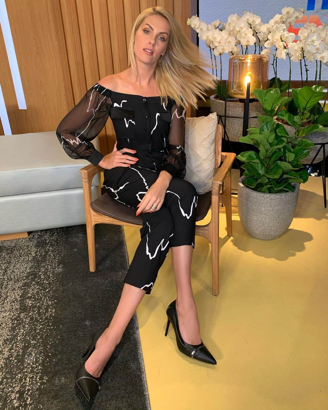 Ana Hickmannさんのインスタグラム写真 - (Ana HickmannInstagram)「Alguns dos meus looks favoritos!!! #lookah #anahickmannloja @anahickmannloja」3月11日 1時01分 - ahickmann