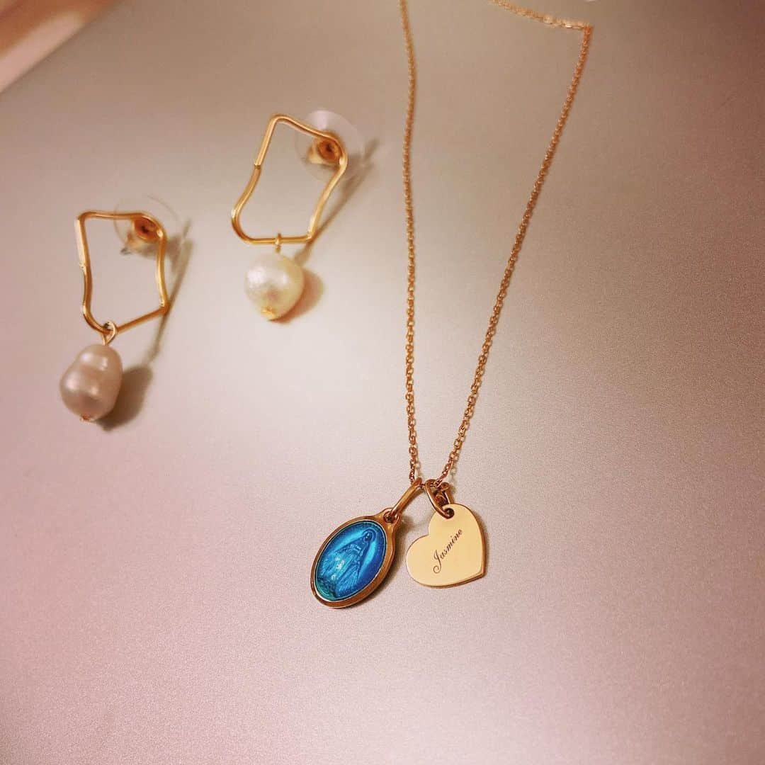 高樹リサさんのインスタグラム写真 - (高樹リサInstagram)「. My lucky charm😊💓✨ #accesorios」3月11日 0時58分 - lisalisa_takagi