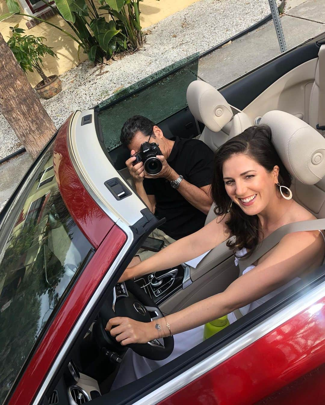 サンドラ・ガルさんのインスタグラム写真 - (サンドラ・ガルInstagram)「Enjoyed the day yesterday with good vibe people shooting for the @shesmercedes magazine, telling my story. @mercedesbenz_de @mercedesbenz  #mercedesbenzdeutschland #shesmercedes #mercedesbenz . . . 📸: @rickgomezphotos 💄: @myvidalook ✨: @abzingg」3月11日 0時58分 - thesandragal