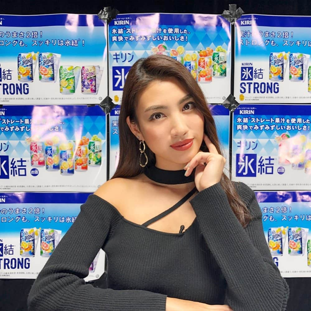 青山めぐさんのインスタグラム写真 - (青山めぐInstagram)「【キリンビール】氷結® 王道派 VS 新商品派ってマジか！？キャンペーンのウェブCMが本日より配信です🍻 . 王道派代表は元AKB48の#平嶋夏海 ちゃん、私は新商品派代表として出演してます！ドン・キホーテでも流れてるみたい👍🏾👍🏾YouTubeにもあるよ🧚🏾‍♀️ #ウェブCM #CM #麒麟 #キリンビール #氷結 #氷結ストロング #王道派 #新商品派 #ドンキ #ドンキホーテ #お酒 #チューハイ #クイズ番組」3月11日 10時46分 - megu_19880928