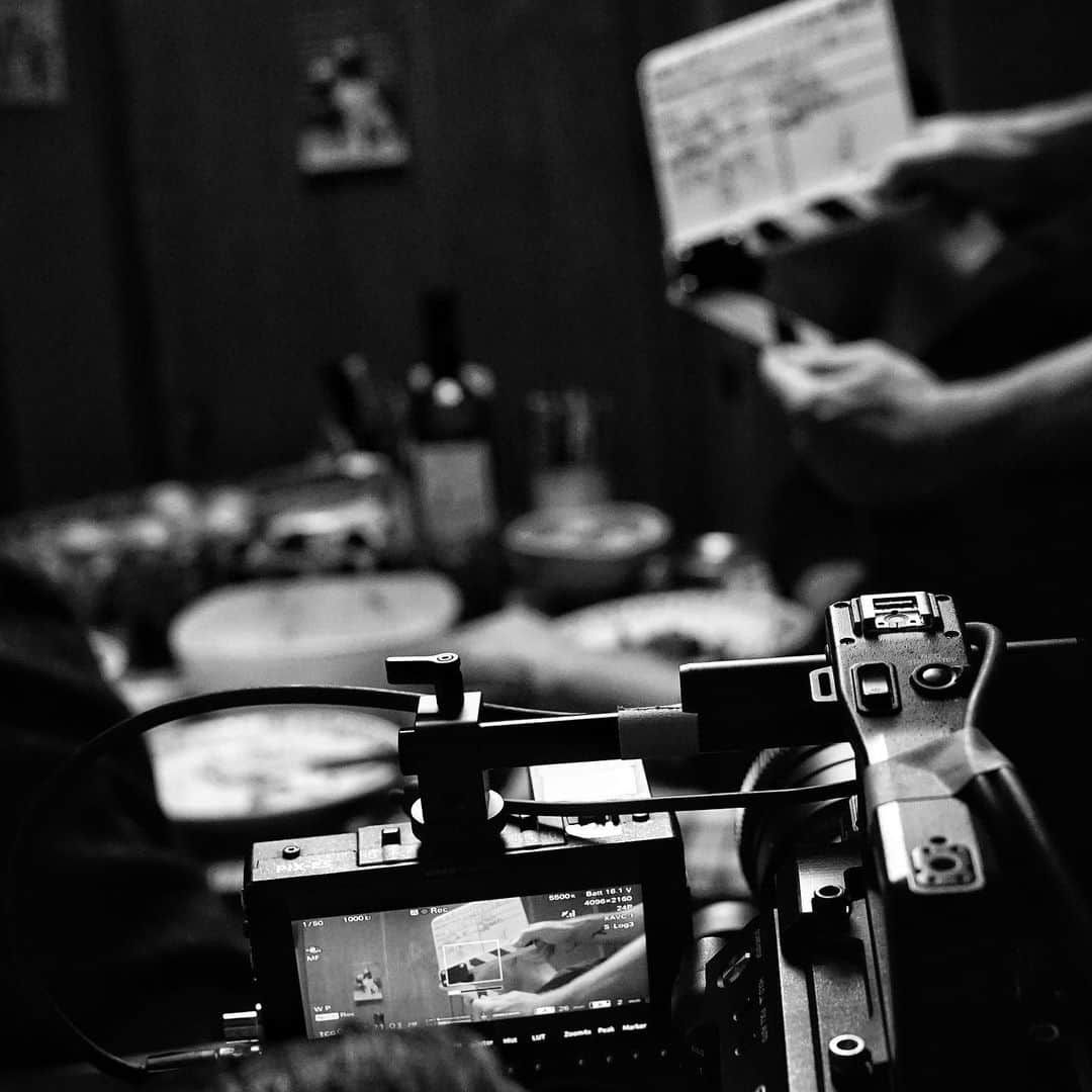 ウィリー・カルティエさんのインスタグラム写真 - (ウィリー・カルティエInstagram)「~NARTHEX~ is the first short film that I directed. Thanks to the wonderful team! ✨ Written by Willy Cartier & Staiv Gentis  Co-director: @beaumont_florian  Camera: @deanaladay & @pytoledano Light and photography: @teddy.masson Sound engineer: Paul Bessot Post-production: @deanaladay @Willycartier Staiv Gentis @teddy.masson Photograf: @baptistemarcon Executive producer: Staiv Gentis  Featuring: @willycartier Staiv Gentis & Frère David @silverfishproduction」3月11日 3時24分 - willycartier