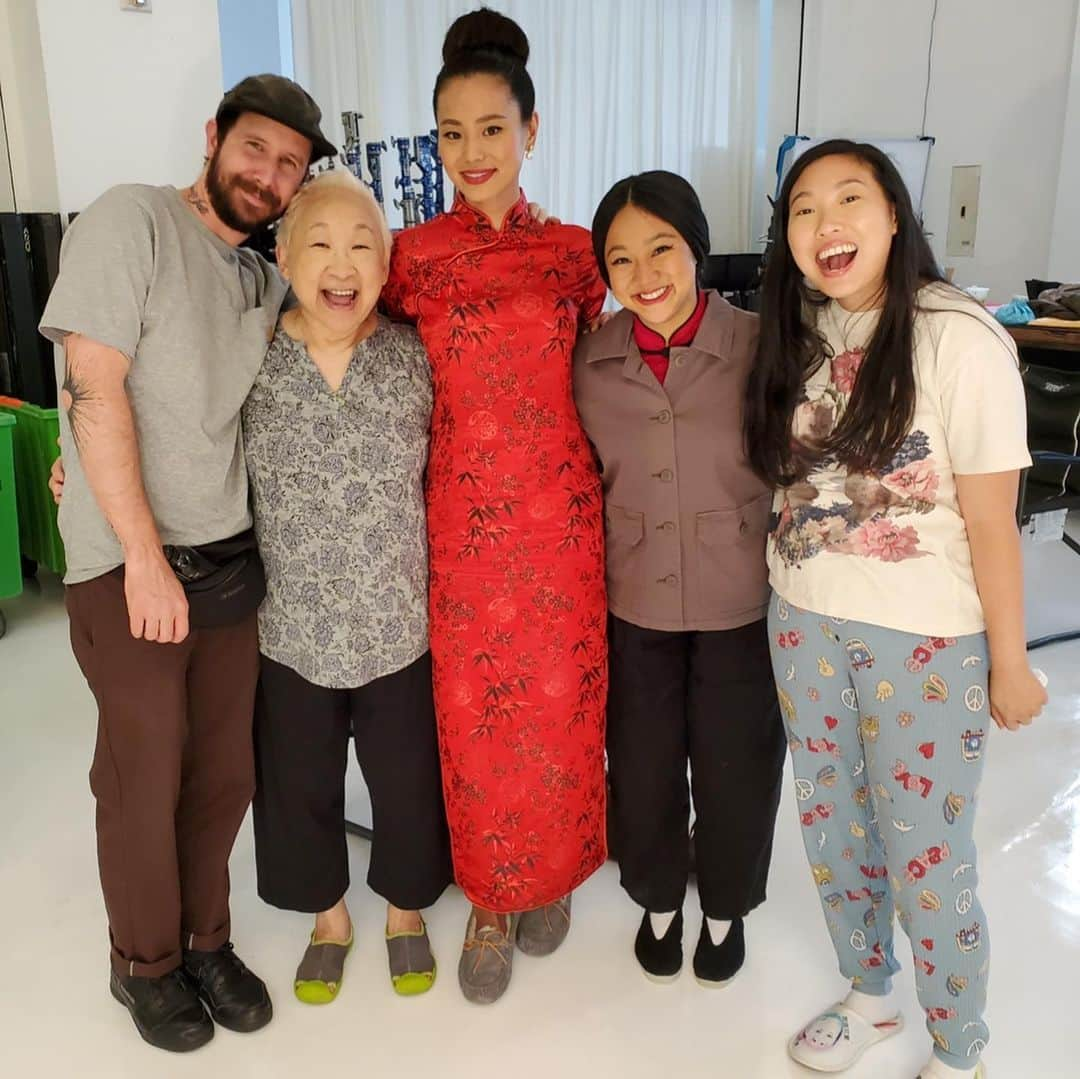 ジェイミー・チャンさんのインスタグラム写真 - (ジェイミー・チャンInstagram)「Last year Nora asked me to play Young Grandma on her new show @norafromqueens. The Daniels would be directing, they would shoot it like a Korean Drama and all my scenes would be with the uber talented @harryshumjr @simuliu @hsulace and more. Nora continues to break glass ceilings and I’m stoked to be a part of this show. 😍😍 Slide left to watch a sneak peak and tune in TOMORROW @comedycentral 10:30/9:30c ♥️ @awkwafina」3月11日 5時10分 - jamiejchung