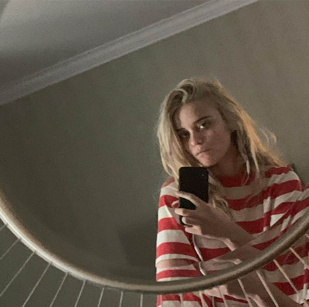 スカイ・フェレイラさんのインスタグラム写真 - (スカイ・フェレイラInstagram)「<~~~sophisticated/high quality glamour~~~>」3月11日 5時32分 - skyferreira