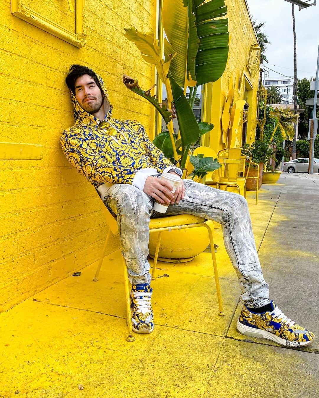 German Garmendiaさんのインスタグラム写真 - (German GarmendiaInstagram)「Este es un detalle muy sutil y pocas personas lo notarán... esta foto es amarilla 🙃」3月11日 6時12分 - germangarmendia