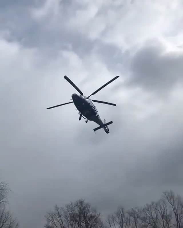 のインスタグラム：「The result of the cameras frame rate syncing with the rotation of the rotor. ⠀ By @reecedeavor⠀ _⠀ _⠀ ⠀ #art #illustration #drawing #draw #socialenvy #picture #artist #sketch #sketchbook #paper #pen #pencil #artsy #instaart #beautiful #instagood #gallery #masterpiece #creative #photooftheday #instaartist #graphic #graphics #artoftheday #beautiful #abstracto #stayabstract #instaabstract」