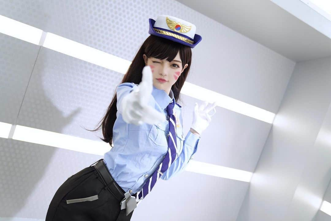 Chikako千佳子さんのインスタグラム写真 - (Chikako千佳子Instagram)「Catch you！👮🏻‍♀️🚨🚔 phx @oozawaryuka  #dvacosplay #dva #overwatch #overwatchcosplay #officerdva #officerdvacosplay #blizzard」3月11日 20時31分 - cindychikako