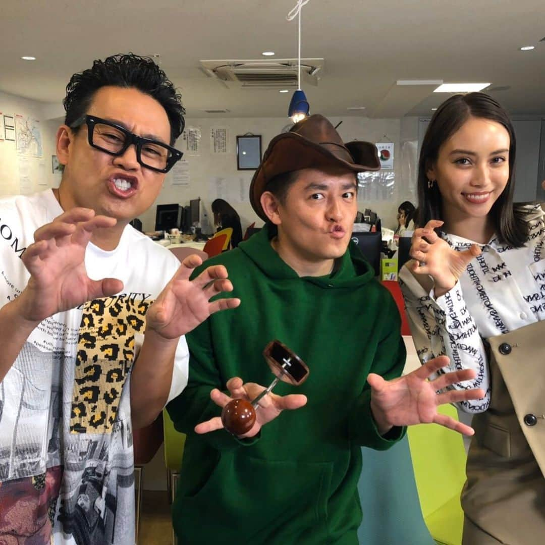 宮川大輔さんのインスタグラム写真 - (宮川大輔Instagram)「#とある収録 #滝沢カレンちゃん #ハンバーグ師匠　 #情報解禁までお待ち下さい！」3月11日 20時25分 - miyagawadai