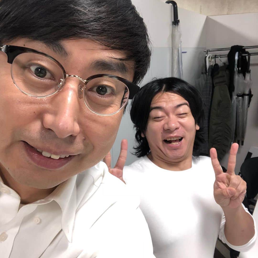 おいでやす小田さんのインスタグラム写真 - (おいでやす小田Instagram)「今から無限大ホールの生配信に出ます！  この男と！！ ネタもコーナーもあります！」3月11日 20時30分 - oideyasuoda