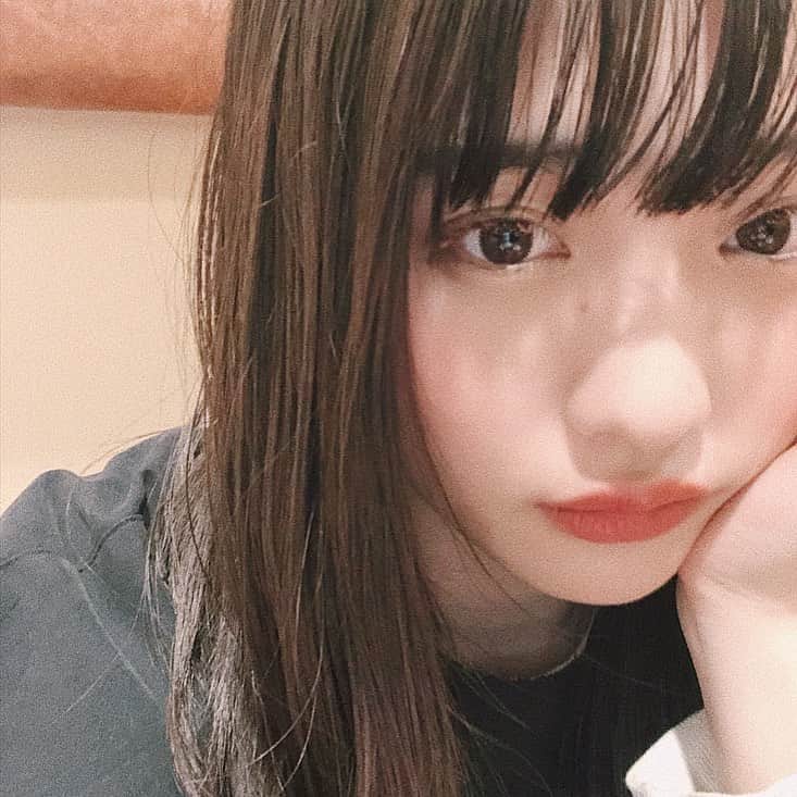 石田桃香さんのインスタグラム写真 - (石田桃香Instagram)「撮影で赤い睫毛になりました、可愛い」3月11日 20時46分 - isd_momoka