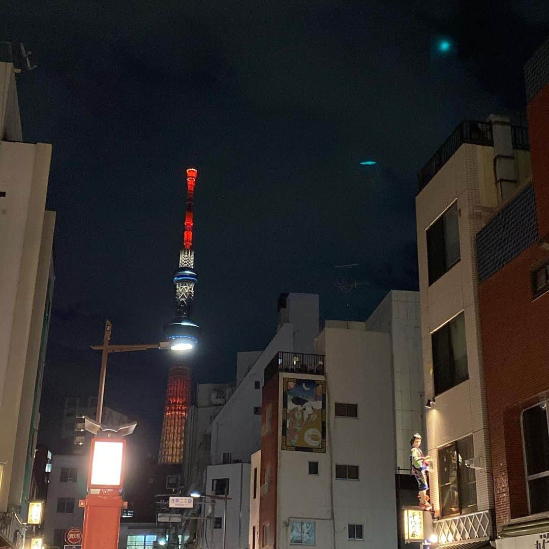 森田繁のインスタグラム：「浅草の トリコロールの 夜の塔」