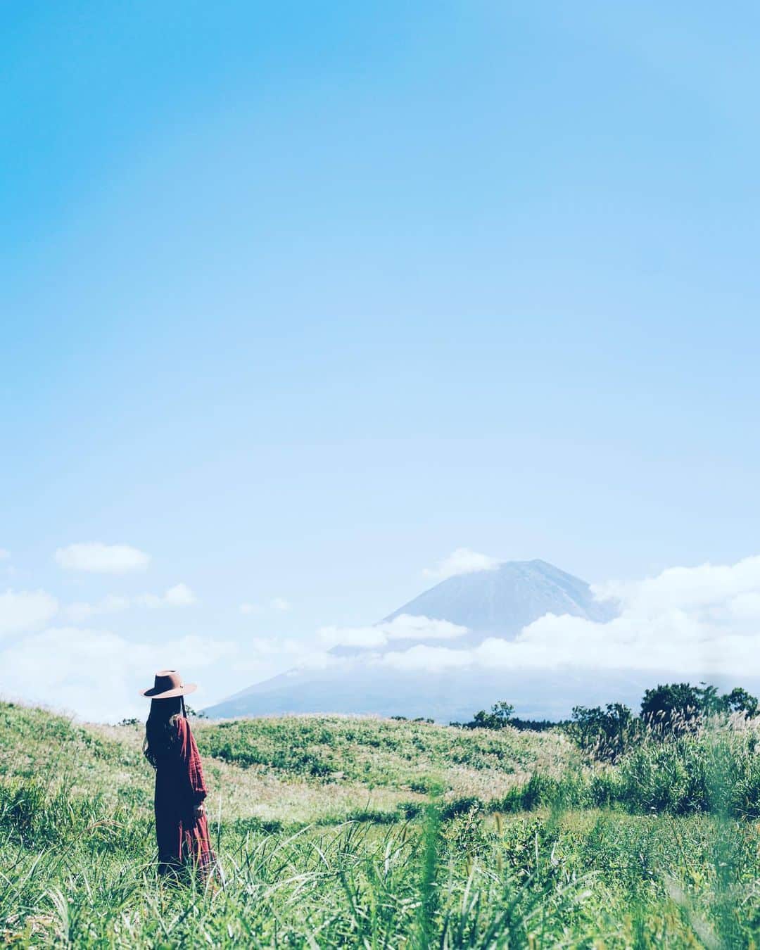 sorayuchiのインスタグラム：「・ ゆるっと富士山また行きたいなぁ🗻 10人くらいで一軒家借りてソラマメ🐶も一緒にお泊まりして楽しかった(*´꒳`*)」