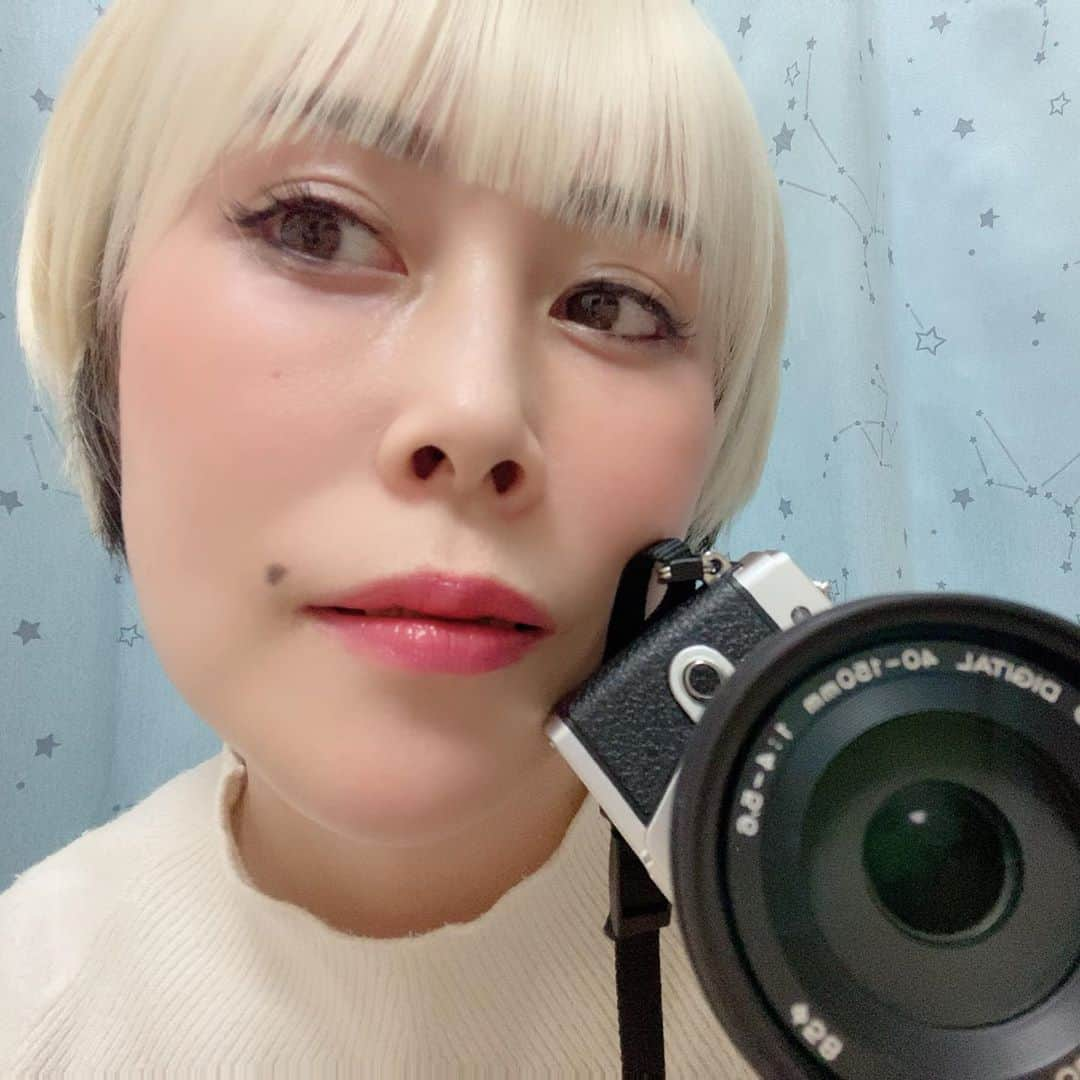 ゆみみさんのインスタグラム写真 - (ゆみみInstagram)「Followersの中谷美紀さん。 カツラが良いのがなかった。 カメラは良いのがあった。 #followers  #中谷美紀 さん」3月11日 13時27分 - yumimi76