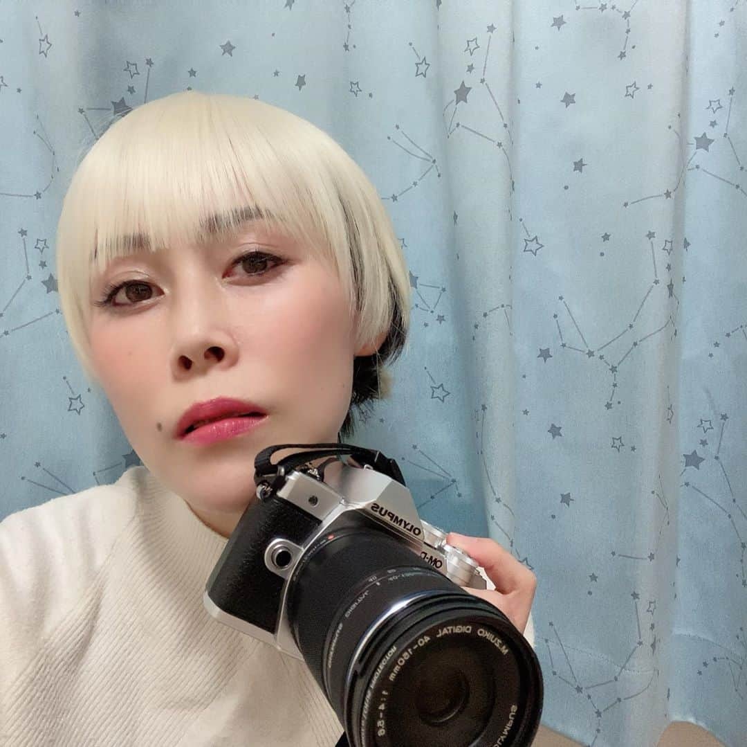 ゆみみさんのインスタグラム写真 - (ゆみみInstagram)「Followersの中谷美紀さん。 カツラが良いのがなかった。 カメラは良いのがあった。 #followers  #中谷美紀 さん」3月11日 13時27分 - yumimi76