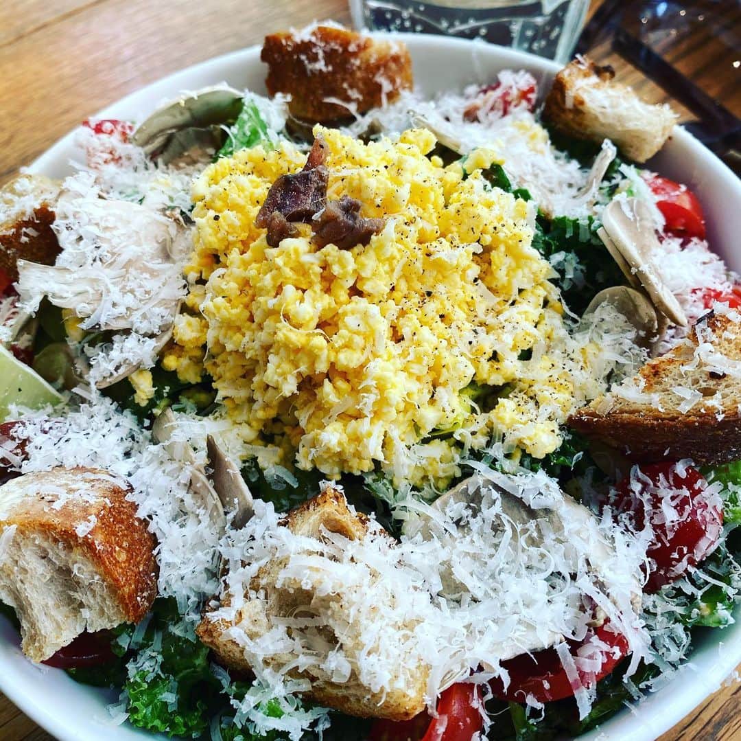 MomoseRyoko さんのインスタグラム写真 - (MomoseRyoko Instagram)「最近ハマってるMr farmer!! ビーガンになりたい…けどなれませぬ。笑 たまになら可。 #organic #salad #lunch #love #vegetables #vegan #protein #healthyfood」3月11日 13時31分 - ryokomomose