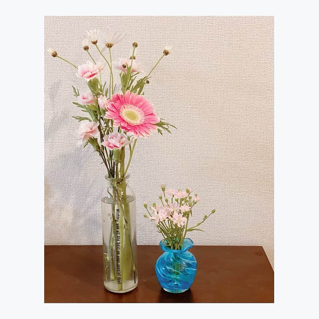 矢口真里さんのインスタグラム写真 - (矢口真里Instagram)「お花屋さんに行ってきました🌸✨お花を飾ると心が落ち着きます。 家族で平和に過ごせている日々に心から感謝しています。 ２０２０年３月１１日」3月11日 14時44分 - mariyaguchi_official