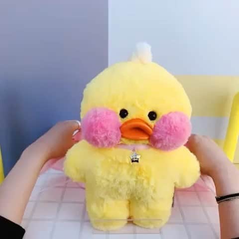 Chuuのインスタグラム：「13일 오후 1시 빵빵츄 22차 오픈합니다 ❤️🐥분양받으러 오세요 :) Notice❣️We are ready to meet fans of fanfanchuu! Stay tuned till March 13th 1pm(Korea time)」