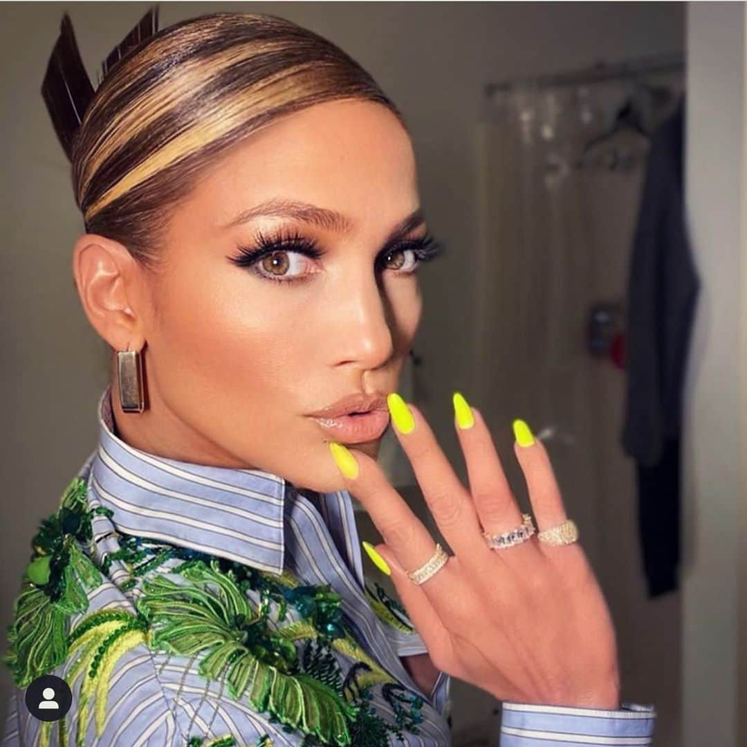 ジェニファー・ロペスさんのインスタグラム写真 - (ジェニファー・ロペスInstagram)「💚」3月11日 16時34分 - jlo