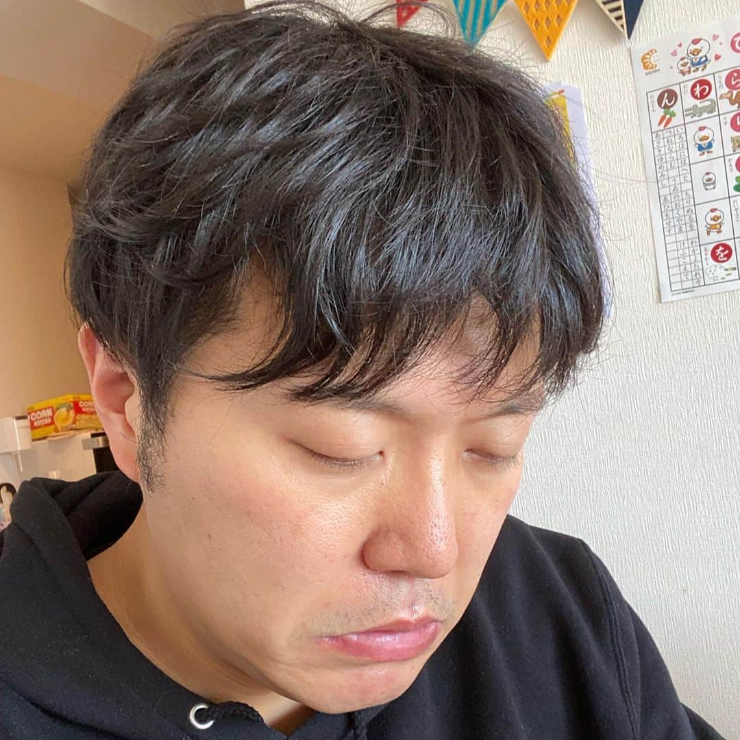 エハラマサヒロさんのインスタグラム写真 - (エハラマサヒロInstagram)「久々にダウンしました…  #扁桃腺パンパンでカッコいい #でも酒飲まないで飯も食わないで寝てたので痩せて見えてカッコいい」3月11日 16時45分 - eharamasahiro