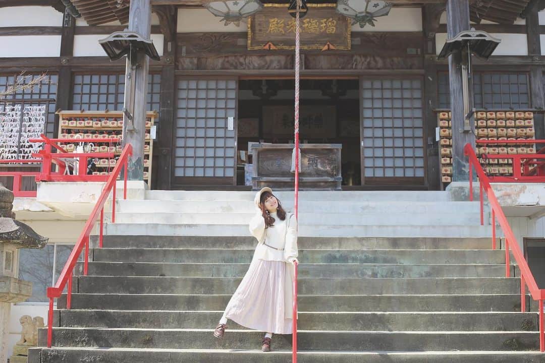 のインスタグラム：「✿.* . . . おでかけだいすき〜〜( ˊᵕˋ )💓 . おすすめのスポットはありますか？？💭 . . . #愛染寺 #金沢 #金沢旅行 #石川県  #おでかけ #旅行好き女子 #寺社巡り  #kanazawa #japantrip #japan  #temple #tripgram #travel  #あいちん #秋波愛 🐇🎀」