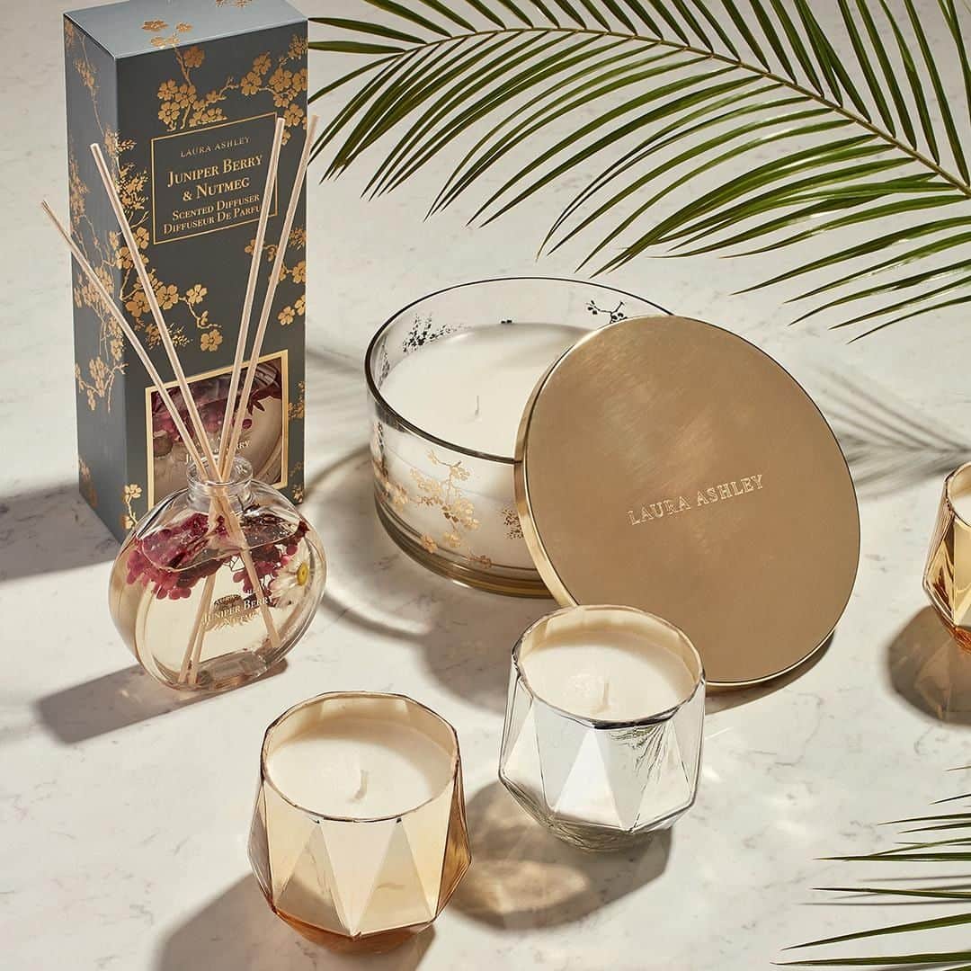 ローラアシュレイのインスタグラム：「With Mother's Day just around the corner, why not treat your mum to something from our gifting range? From home fragrances to decorative accessories, we have a gift to suit ever type of mother for Mother's Day. Enjoy 30% off Everything for a limited time only in our Mega Event.」
