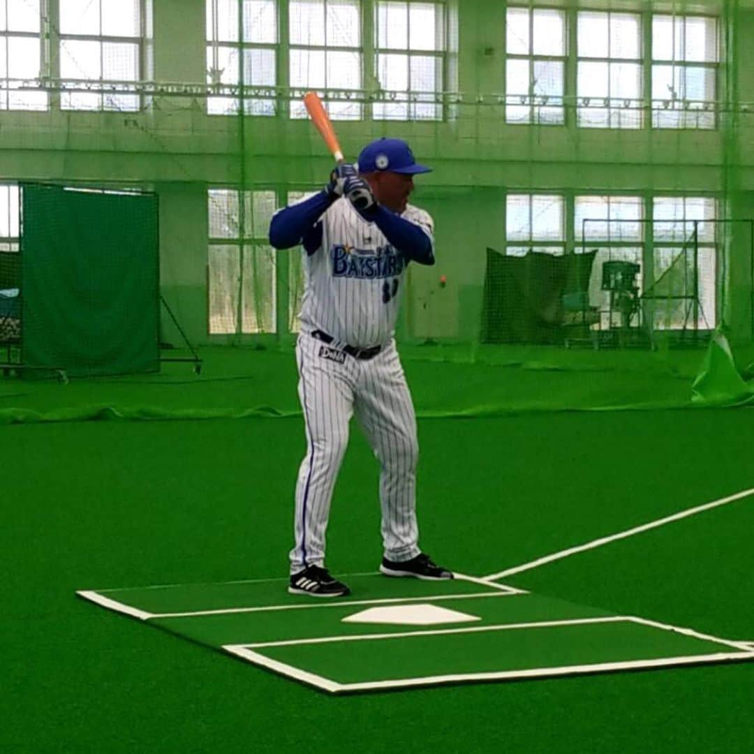 アレックス・ラミレスさんのインスタグラム写真 - (アレックス・ラミレスInstagram)「It has been a wild since last time I took some batting practice and wow it’s so hard now😂 coming soon!! Please don’t miss it on tv 📺 3月14日（土） TBS「炎の体育会TV」 夜6時55分〜 プロ野球対抗「100秒チャレンジ」に挑戦！ ♯TBS ♯炎の体育会TV ♯100秒チャレンジ ♯まさかのラミレス監督参戦」3月11日 17時56分 - ramichan3