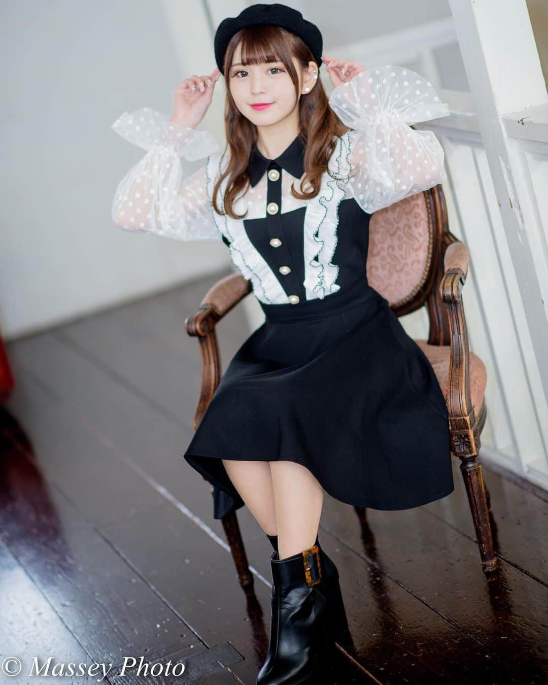 のインスタグラム：「. . . . 「Studio ab,」で撮った写真です。 モデルは、結月ねねちゃんです。 It is a picture taken in the studio “Studio ab,”. Her name is Nene Yuduki. . . #ポートレート #ポートレート女子 #ポートレートモデル #ポートレート撮影 #ポートレート部 #ポートレートモデル撮影 #ポートレイト #ポトレ #被写体 #モデル #被写体モデル #被写体女子 #東京カメラ部 #サロンモデル #ポトレのセカイ #結月ねね #撮影会モデル #撮影会の女神さま #portrait #excellent_portraits #girlsphoto #lovers_nippon_portrait #portrait_perfection #portraitphotography #japanesegirl #japanesemodel #tokyogirl #good_portraits_world #모델촬영 #인물사진」