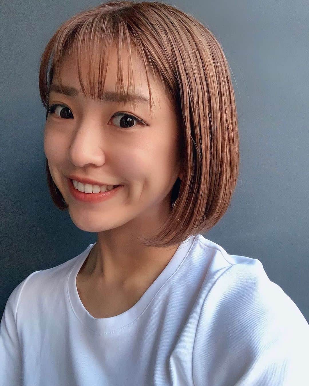 本橋優華のインスタグラム：「髪切ってもらった。 短いよ🦰 すーすーするよ。 いつもありがとうございます。笑  #hairstyle#change#beauty#bob#newhair#shima」