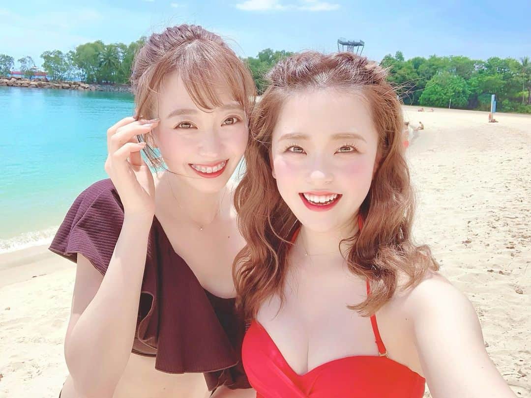 のインスタグラム：「♡ セントーサ島🇸🇬 . . セントーサ島は特に海が綺麗って 聞いてた訳でもなかったけど 普通に綺麗で良かった〜😍💕 ホテルのお庭を抜けていくと見えてくる 3枚目の景色が大好き🥰 . . プライベートビーチじゃないし、 ちょっと見に行こかのつもりが 結構長時間滞在したよ😂 8枚目が無加工で撮った写真✨📸 . . . . . #シンガポール旅行 #シンガポール #セントーサ島 #シンガポール韓国 #海外旅行  #旅行大好き #ソラtrip #女子旅 #タビジョ #旅行好きな人と繋がりたい #リゾートホテル #genic_singapore #tabijyomap_singapore #ビーチリゾート#🇸🇬 #水着 #ビキニ #水着コーデ #リエンダ #rienda」