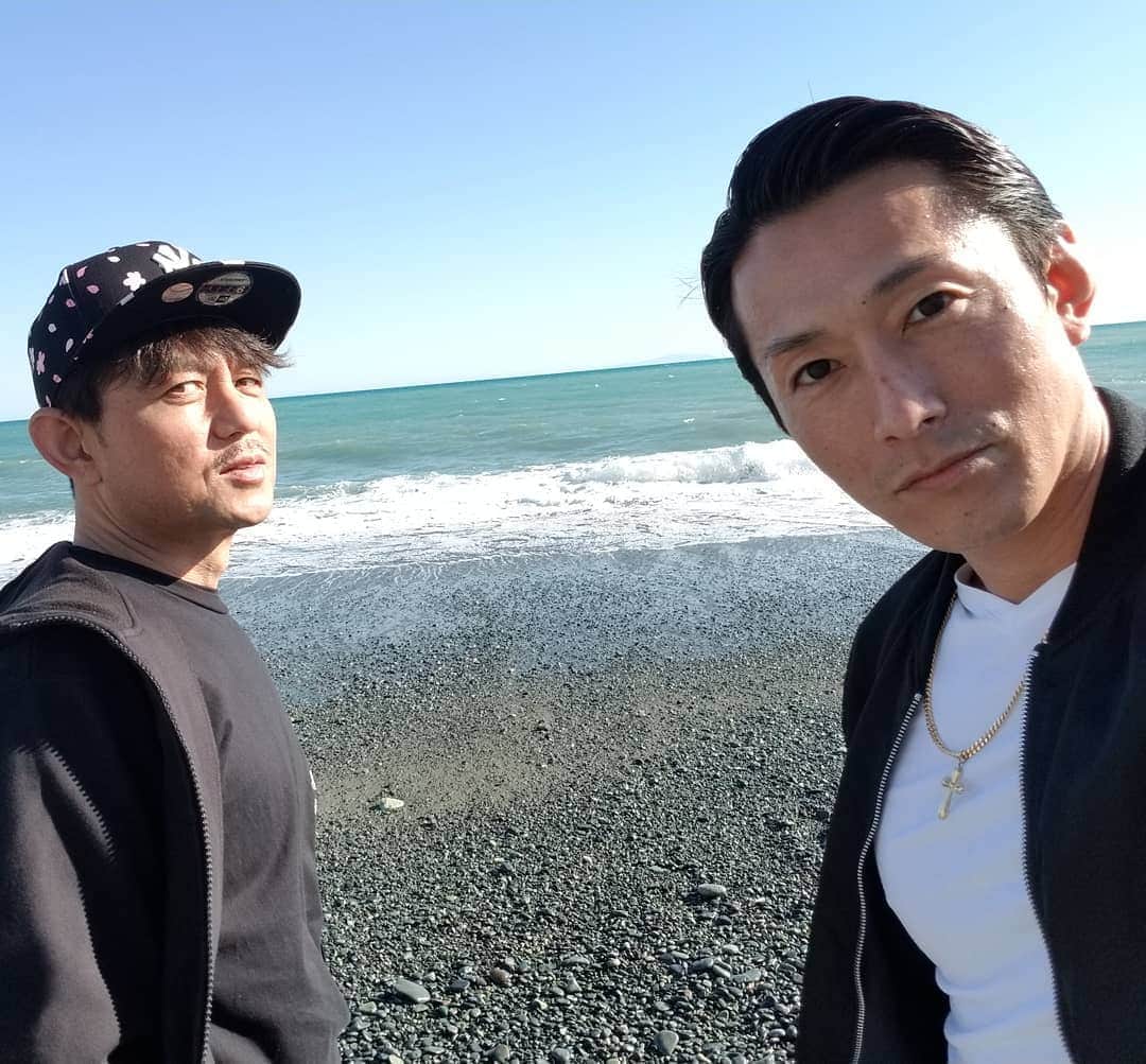 黒石高大のインスタグラム：「もー少しで　夏な日でした　ちょー最高 #横浜 #湘南 #ドライブ #的場浩司」