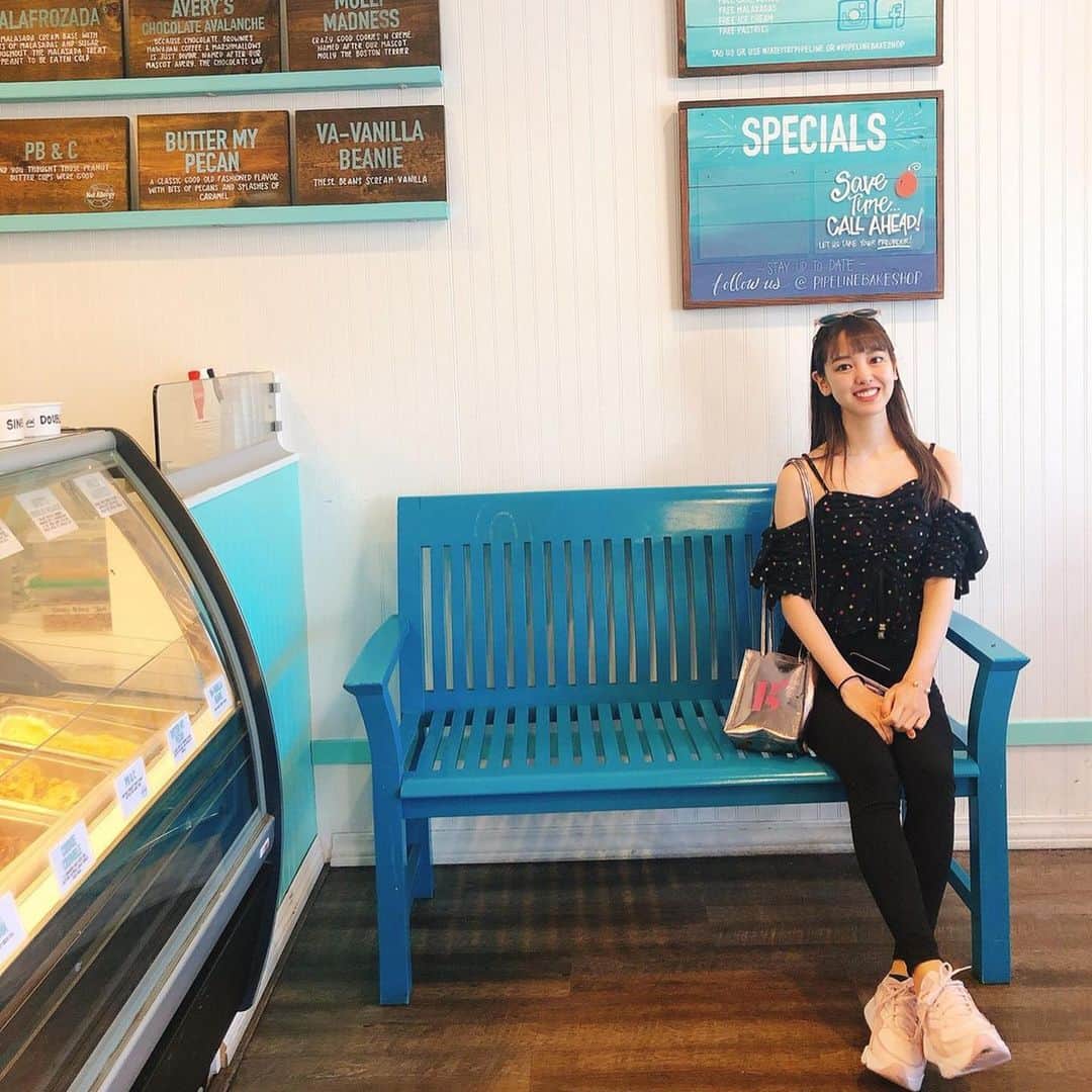 飯窪春菜のインスタグラム：「🥧🍩🍪 ・ ・ ハワイ3日目はマラサダを食べにPipeline Bakeshop & Creamery へ行きました☺️🌸 ・ ふわっふわあ〜で美味しかったです🥺♥️♥️ ・ ・ ・ #hawaii  #travel  #pipeline  #マラサダ  #はるなの毎日  #飯窪ってる」