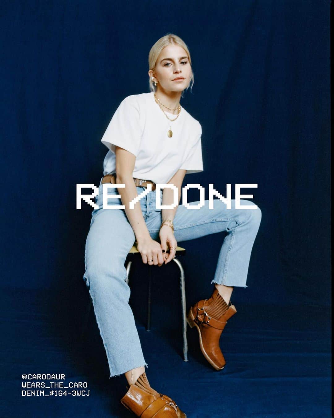 キャロライン・ダウルさんのインスタグラム写真 - (キャロライン・ダウルInstagram)「Get the jeans I designed for @shopredone - the “Caro Jean” ✨ Anzeige」3月12日 6時01分 - carodaur