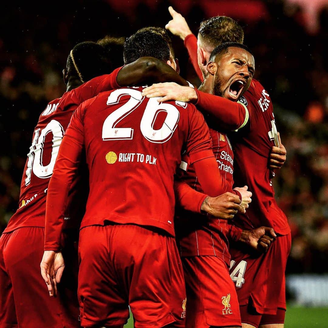 リヴァプールFCさんのインスタグラム写真 - (リヴァプールFCInstagram)「FINAL 20 MINUTES! KEEP GOING REDS!! 🔴🔴 #LFC #LiverpoolFC #Liverpool #UCL #ChampionsLeague #Anfield」3月12日 6時27分 - liverpoolfc