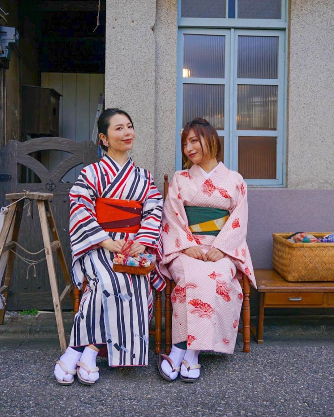 和希詩織さんのインスタグラム写真 - (和希詩織Instagram)「💮⛩👘#kawagoe #tripgram #shrine #soba #kimono . . . 初めての川越着物で👘✨ お目当てはこの👇 川越・さいたま ビビビッ⚡ めぐり」 @kawagoe_saitama_bibibi のスタンプラリー✨💮 . . . 縁結びの神様で有名な 川越氷川神社⛩ 絵馬が沢山囲われてて映える . . . しっかり鯛のおみくじも引いたよ🙆‍♀️笑 . . 神社巡り好きだからついに！ 御朱印帳デビューもしたの😍 . . 熊野神社⛩📖 スタンプラリーと御朱印🙆‍♀️💓 熊野神社には足ツボロードがあって挑戦したから YouTubeに投稿しようかな❣️笑 . . . 川越のレトロな街並みと 大正レトロを目標に選んだ着物👘がとても映えて川越の街がすごく好きになった😋💕 . . CAFE1925のスタンプラリーも🙆‍♀️ オシャレな大正レトロな建物も料理もオシャレでカフェ好き☕️にオススメ💓 . . . #川越八幡宮 ⛩にも寄ったよ🙆‍♀️💓駅近で落ち着く神社⛩ . . . 川越おそるべし💯 食べ歩き女子旅やデートにめちゃくちゃオススメ👏💕 . . . . . . #ビビビッめぐり #pr #川越の美 #川越さいたま #ビビビッめぐり #ビビビ #ビビビッ#bibibi #ココロの美 #カラダの美 #美スポット #小さな旅」3月11日 21時54分 - kazukishiori