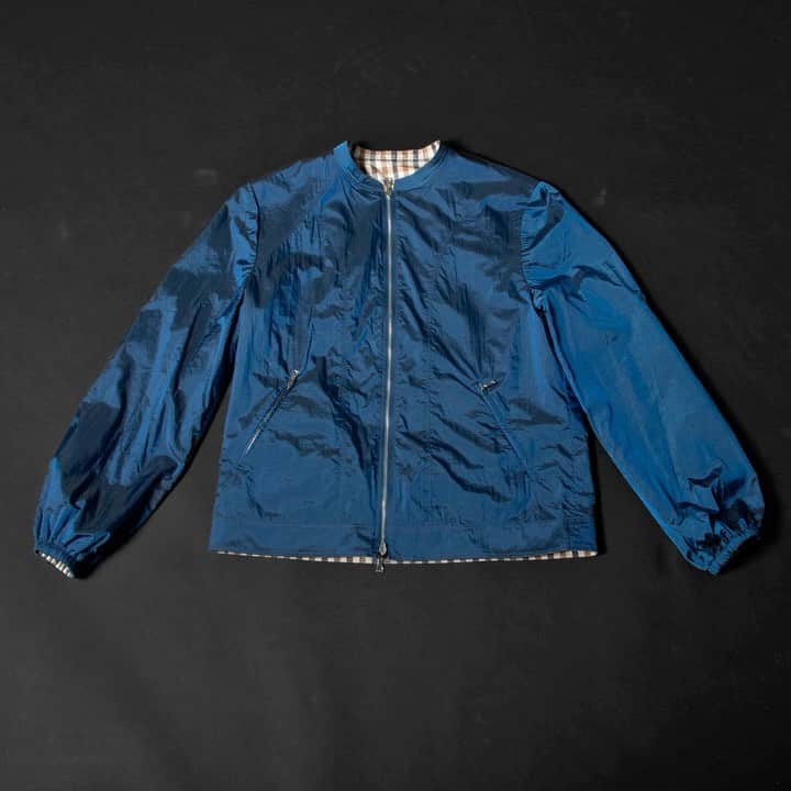 アクアスキュータムのインスタグラム：「Reverse your style with the elegant effortless transitional Nora jacket – crafted simplicity is central to the make-up of our easy wear jackets Tap to buy Nora #aquascutum」
