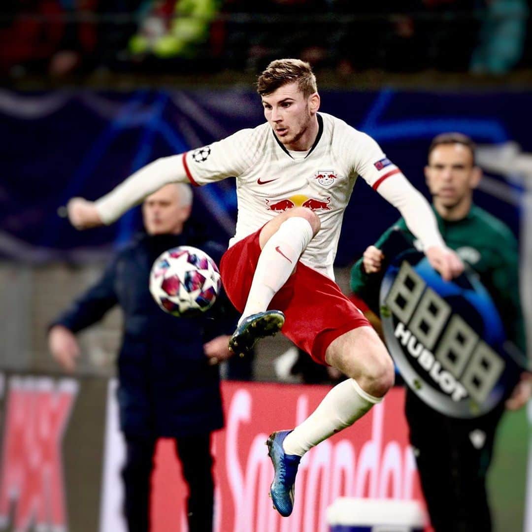 ティモ・ヴェルナーのインスタグラム：「2/2 ✅ Quarterfinals, here we go! @dierotenbullen」