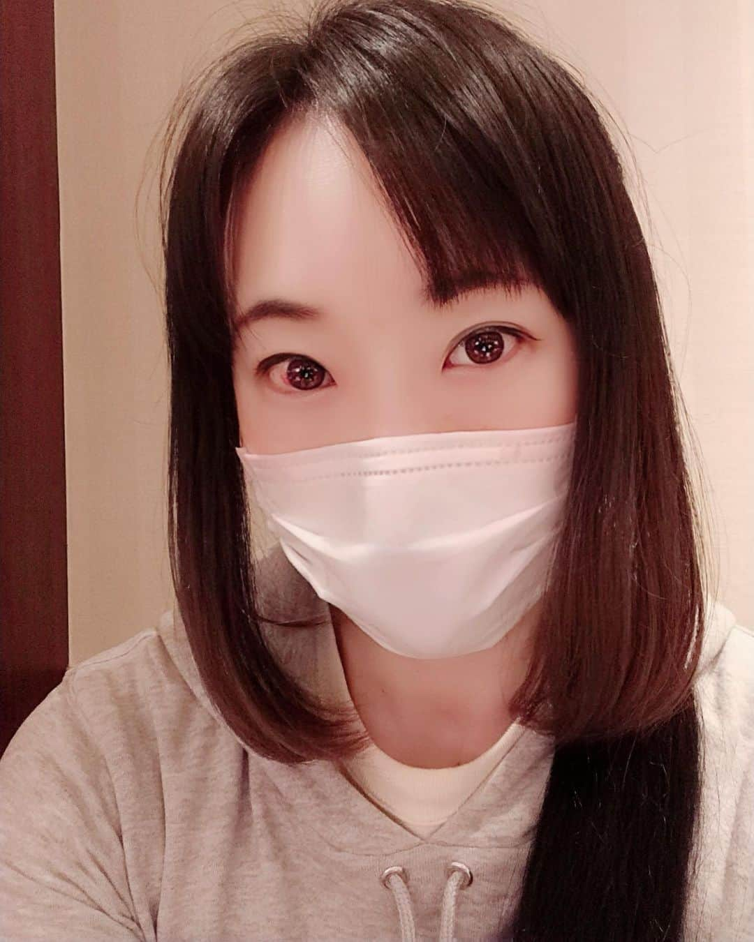 若林美保さんのインスタグラム写真 - (若林美保Instagram)「‪映画プレイルームのなどわで共演した渋川さん出演する映画「酔うと化け物になる父がつらい、、」をみてきた。‬ ‪そんな気なしに気楽にみてたら色々つらくなって泣いたー！‬ その後飯田華子さんと3/13夢のツーマンショウのリハ。 新作やるよ！ そしてけん玉も。  なんと私、グーが口に入る！ あさぎもんの女性バージョンやる時は私が近藤勇ね！  #酔うと化け物になる父がつらい  #新宿武蔵野館  #映画 #夢のツーマンショウ #18禁紙芝居 #新松戸FIREBIRD #けん玉 #もしかめ #あさぎもん #新撰組」3月11日 22時14分 - waka_miho