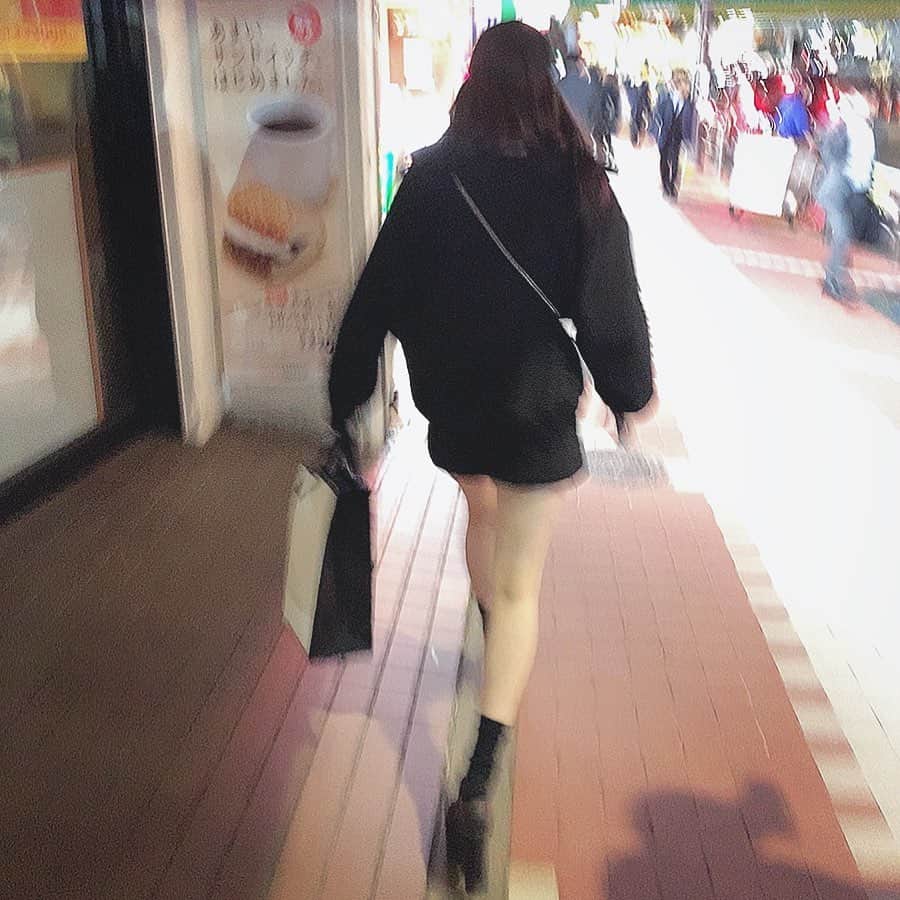 仲本莉絵瑠のインスタグラム：「五反田結構焼肉激戦区🔥 今日も楽しかったです。事務所に夕方から行ってました！みんなが喜んでくれるといいなあ、 . 明日もたくさんの人が幸せでありますように！ 半身浴する。」