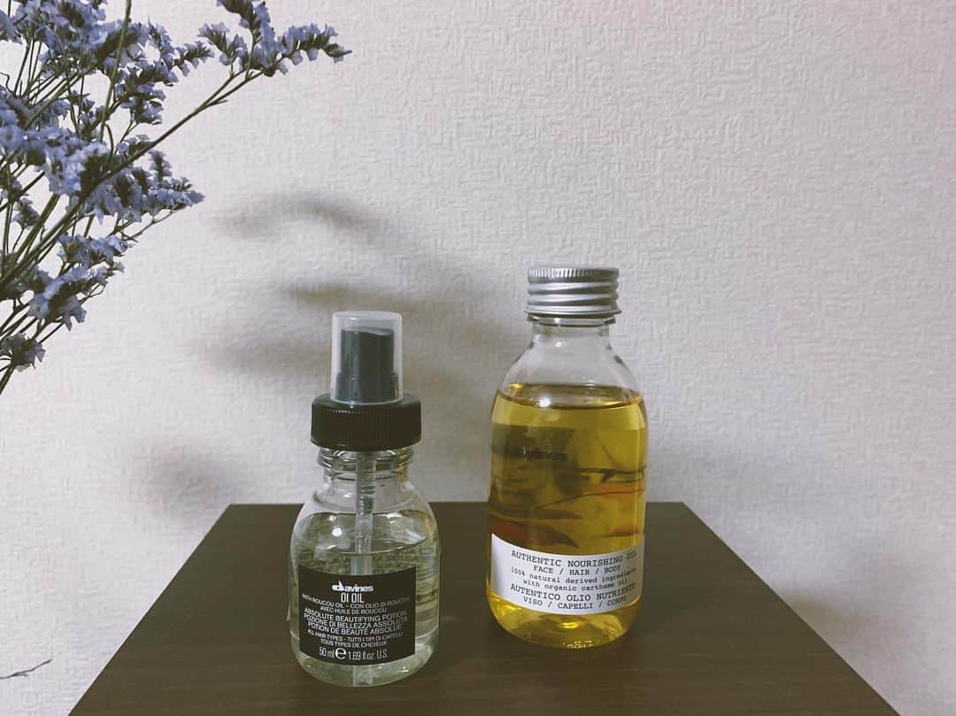 生越千晴のインスタグラム：「👩🏽‍🦱 最近は @davinesjapan の オイオイルとオーセンティックオイル（全身いけちゃう） 肌にもやさしいし、どちらも好きなかおり。」